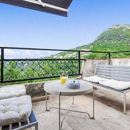 Awesome Apartment In Saint-Jeannet With Kitchen Екстер'єр фото