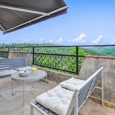Awesome Apartment In Saint-Jeannet With Kitchen Екстер'єр фото